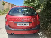 Usado Citroën Xsara Picasso Exclusive 92 CV (67 kW) 2009 Rojo Monovolumen