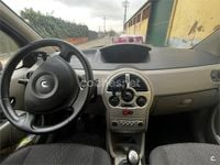 Usado Renault Modus Dynamique 80 CV (58 kW) 2005 Rojo Monovolumen