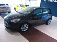 Usado Opel Corsa Selective 90 CV (66 kW) 2017 Negro Utilitario