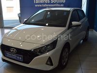 Usado Hyundai i20 100 CV (73 kW) 2021 Blanco Berlina