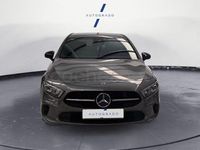 Usado Mercedes A180 116 CV (85 kW) 2019 Gris / plata Berlina