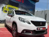 Usado Peugeot 2008 Style 82 CV (60 kW) 2018 Blanco SUV
