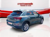 Usado VW T-Roc 150 CV (110 kW) 2025 Gris SUV