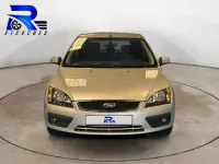 Usado Ford Focus Sport 115 CV (84 kW) 2005 Gris / plata Berlina