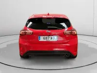 Usado Ford Focus ST-Line 125 CV (91 kW) 2022 Rojo Utilitario