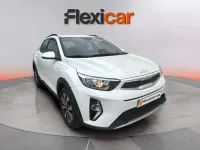 Usado Kia Stonic 101 CV (74 kW) 2021 Blanco SUV