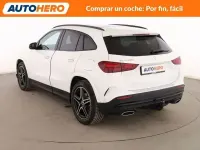 Usado Mercedes GLA200 AMG line 163 CV (119 kW) 2025 Blanco SUV