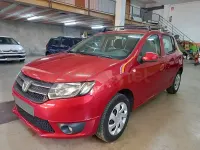 Usado Dacia Sandero Ambiance 75 CV (55 kW) 2013 Granate Berlina