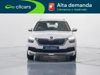 Usado Skoda Kamiq Ambition 110 CV (80 kW) 2021 Blanco SUV