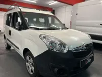 Usado Opel Combo 95 CV (69 kW) 2018 Blanco Monovolumen