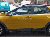 Usado Kia Stonic 100 CV (73 kW) 2020 Amarillo SUV