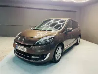 Usado Renault Grand Scénic III Business 110 CV (80 kW) 2013 Marrón Monovolumen