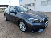 Usado BMW 118 Comfort Edition 150 CV (110 kW) 2021 Gris / plata Berlina