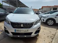 Usado Peugeot 5008 Allure 130 CV (95 kW) 2021 Blanco SUV