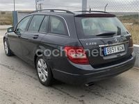 Usado Mercedes C220 170 CV (125 kW) 2012 Negro Familiar