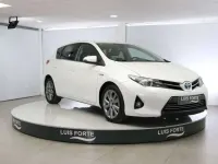 Usado Toyota Auris Hybrid Advance 136 CV (100 kW) 2013 Blanco Utilitario