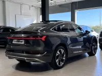 Usado Audi e-tron Sportback S-line plus 300 kW (408 CV) 2023 Gris SUV