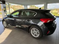 Usado Ford Focus Titanium 120 CV (88 kW) 2018 Negro Berlina