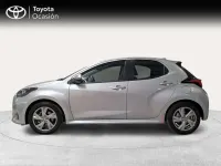 Usado Toyota Yaris Active 116 CV (85 kW) 2025 Plateado Utilitario
