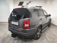 Usado SsangYong Rexton Limited 178 CV (130 kW) 2017 Gris / plata SUV