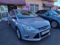 Usado Ford Focus Trend 100 CV (73 kW) 2011 Gris / plata Berlina