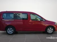 Usado VW Caddy Maxi 102 CV (75 kW) 2023 Rojo Monovolumen