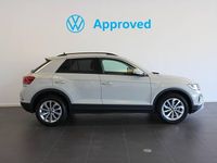 Usado VW T-Roc Life 110 CV (80 kW) 2023 Gris SUV