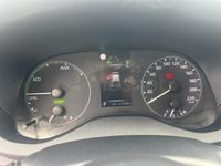 Usado Toyota Yaris Hybrid Business Edition 116 CV (85 kW) 2022 Blanco Berlina