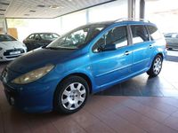 Usado Peugeot 307 110 CV (80 kW) 2007 Azul Familiar