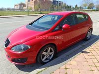 Usado Seat Leon Reference 90 CV (66 kW) 2010 Rojo Utilitario