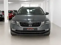 Usado Skoda Octavia Style 150 CV (110 kW) 2018 Gris / plata Familiar