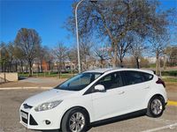 Usado Ford Focus Trend 100 CV (73 kW) 2012 Blanco Berlina