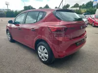 Occasion Dacia Sandero Essentiel 100 PK (73 kW) 2021 Rood Sedan