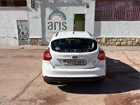 Usado Ford Focus Trend 95 CV (69 kW) 2012 Blanco Berlina