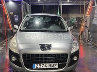 Usado Peugeot 3008 112 CV (82 kW) 2012 Gris / plata Familiar