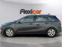 Usado Kia Ceed 136 CV (100 kW) 2023 Azul Utilitario