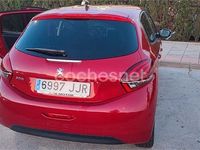 Usado Peugeot 208 Active 82 CV (60 kW) 2015 Rojo Utilitario