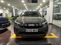 Usado Dacia Jogger Extreme 140 CV (102 kW) 2023 Verde Monovolumen