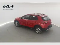Usado Kia Stonic 100 CV (73 kW) 2024 Rojo SUV