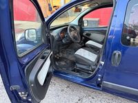 Usado Fiat Qubo Trekking 75 CV (55 kW) 2014 Azul Monovolumen