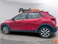 Usado Kia Stonic 84 CV (61 kW) 2022 Rojo SUV