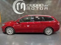 Usado Peugeot 308 SW Style 99 CV (72 kW) 2018 Rojo Familiar