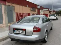 Usado Audi A6 165 CV (121 kW) 2002 Gris / plata Berlina