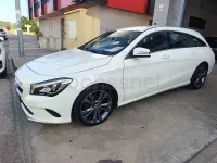 Usado Mercedes CLA200 Shooting Brake 136 CV (100 kW) 2018 Blanco Familiar