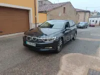 Usado VW Passat Sportline 150 CV (110 kW) 2018 Negro Familiar