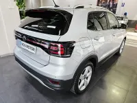 Usado VW T-Cross Sportline 110 CV (80 kW) 2023 Gris / plata SUV