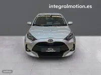 Usado Toyota Yaris Hybrid Active 116 CV (85 kW) 2025 Gris Berlina