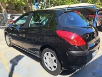 Usado Peugeot 308 90 CV (66 kW) 2010 Negro Berlina