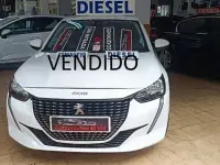 Usado Peugeot 208 Active 100 CV (73 kW) 2021 Blanco Utilitario