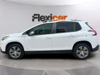 Usado Peugeot 2008 Active 101 CV (74 kW) 2020 Blanco SUV